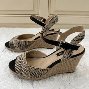 VIOLET & RED Micah Textured Wedge – Black, Size 7.5